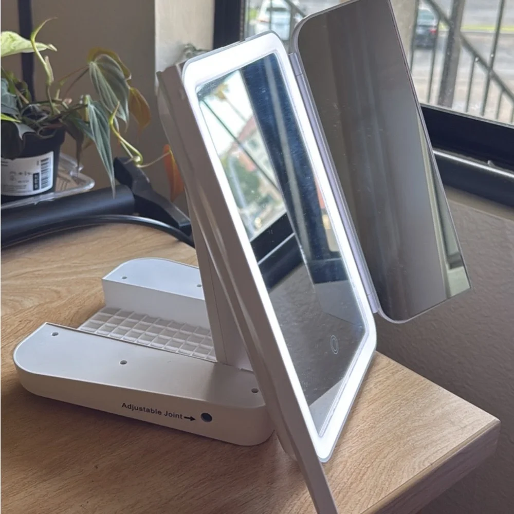 LED Vanity Mirror - Picture 9 of 9